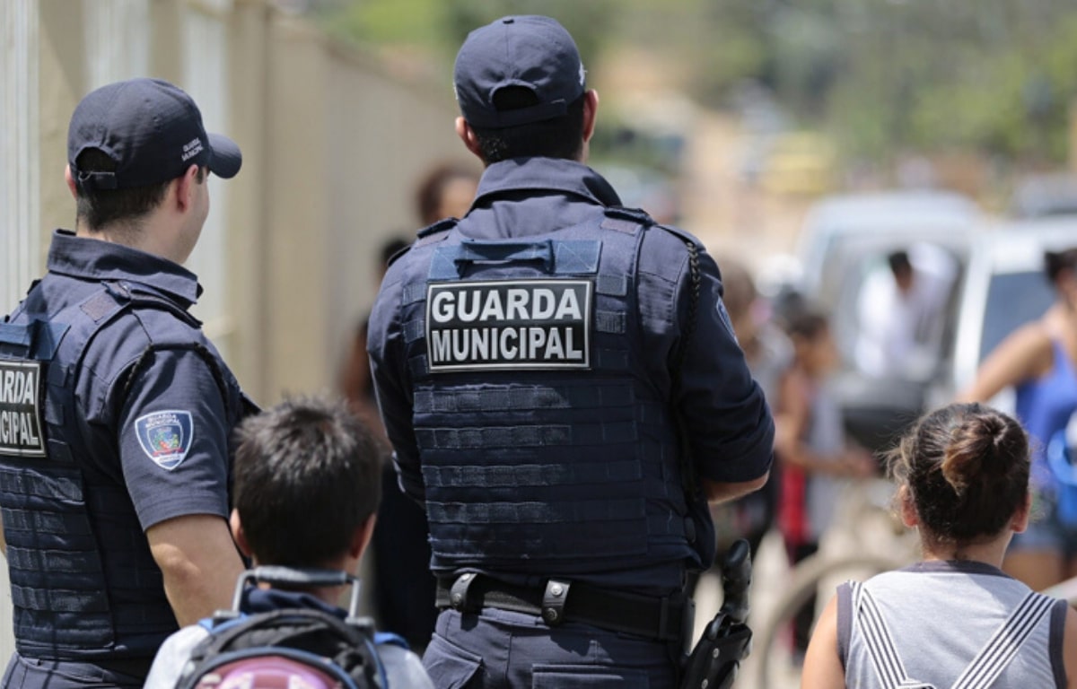 No momento, você está visualizando STJ veda atuação da guarda como força policial e limita hipóteses de busca pessoal